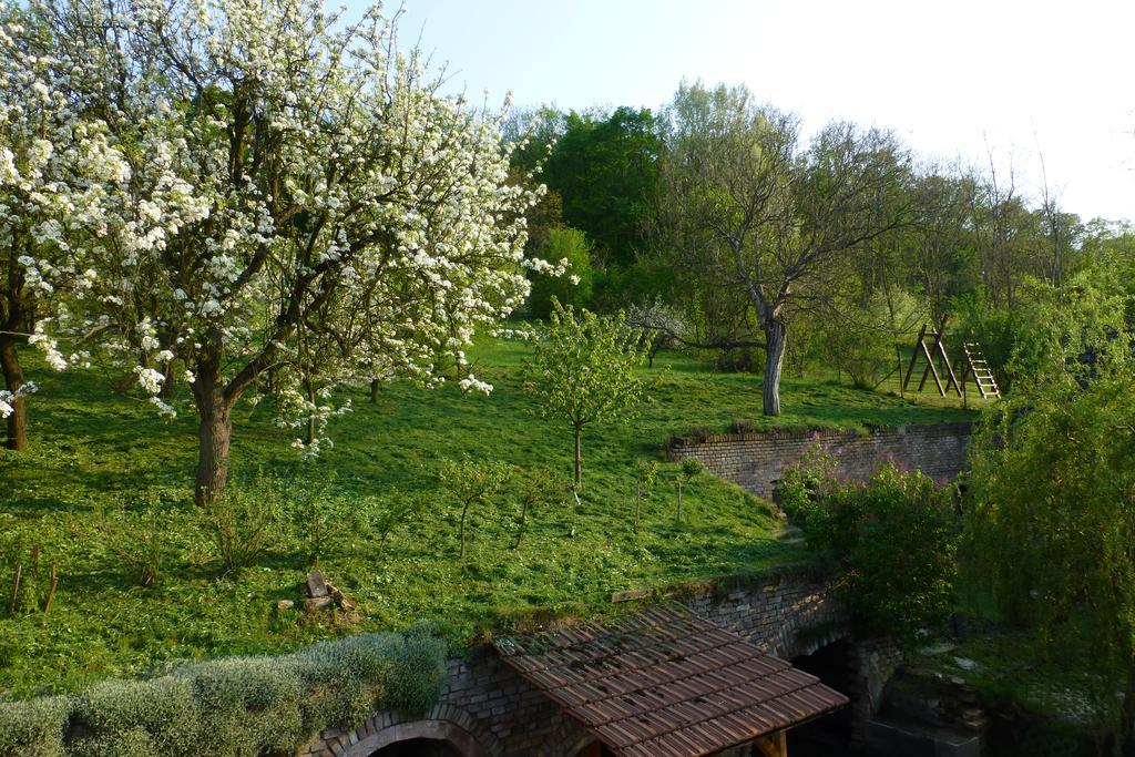 Apartamento Pod Králičím vrchem Milovice  Exterior foto